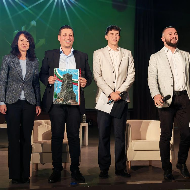 Никола Рахнев: &quot;Никой не може да направи нещо прекалено голямо сам,  можем да постигнем всичко заедно!'