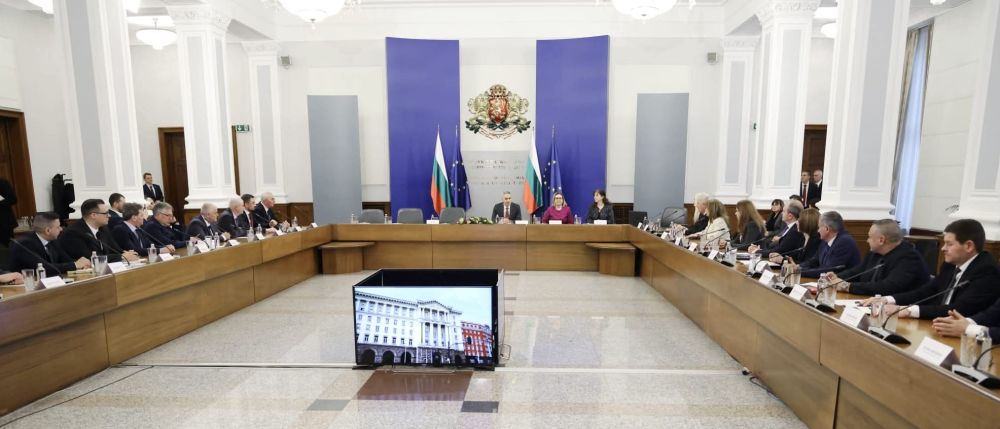 Областният управител Асен Даскалов участва в работна среща с министър-председателя Андрей Гюров 