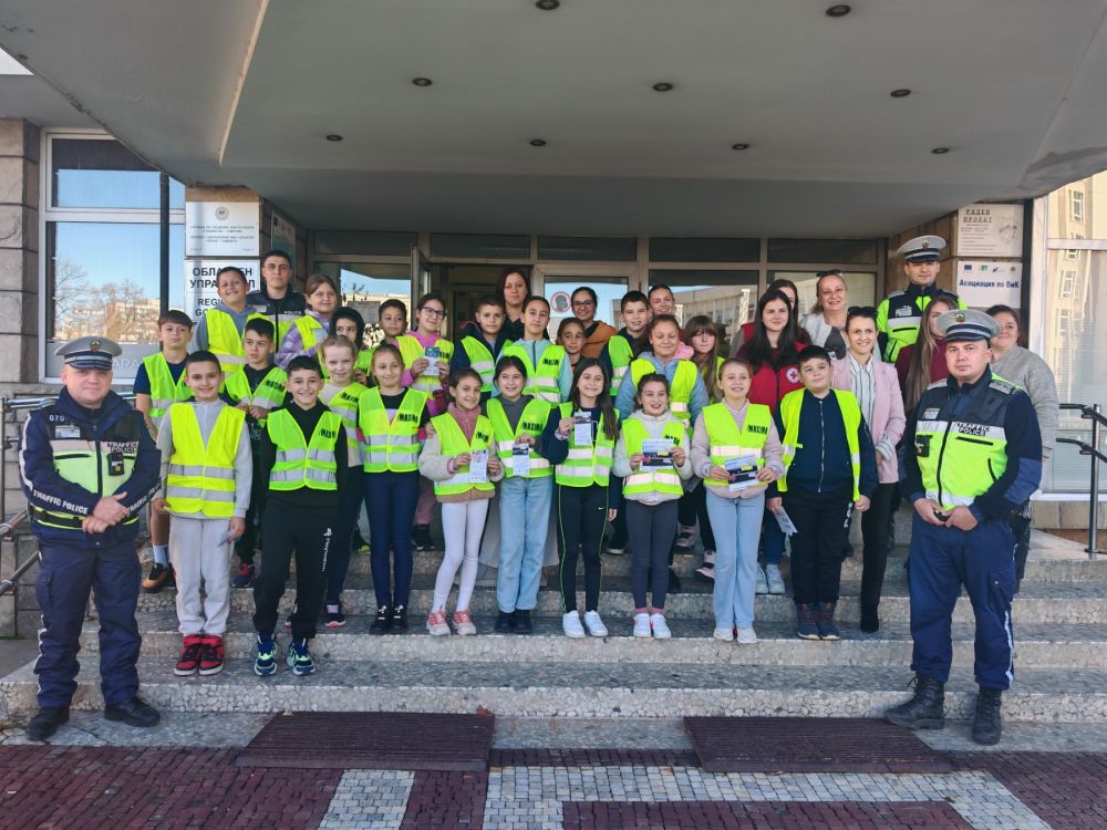 Детско полицейско управление с послания за безопасността на пътя