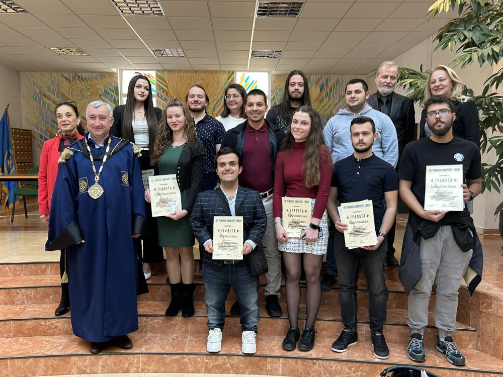 12 студенти и 14 преподаватели бяха отличени на Тържествения академичен съвет на Технически университет Габрово