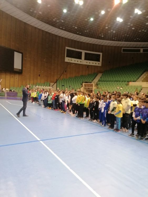 Над 100 деца участваха в Деня на здравословното хранене и спорта