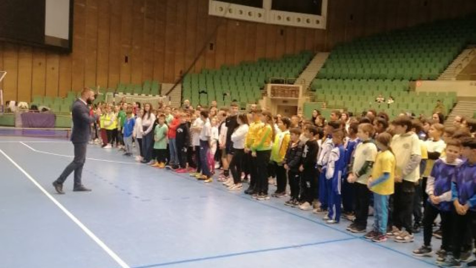 Над 100 деца участваха в Деня на здравословното хранене и спорта