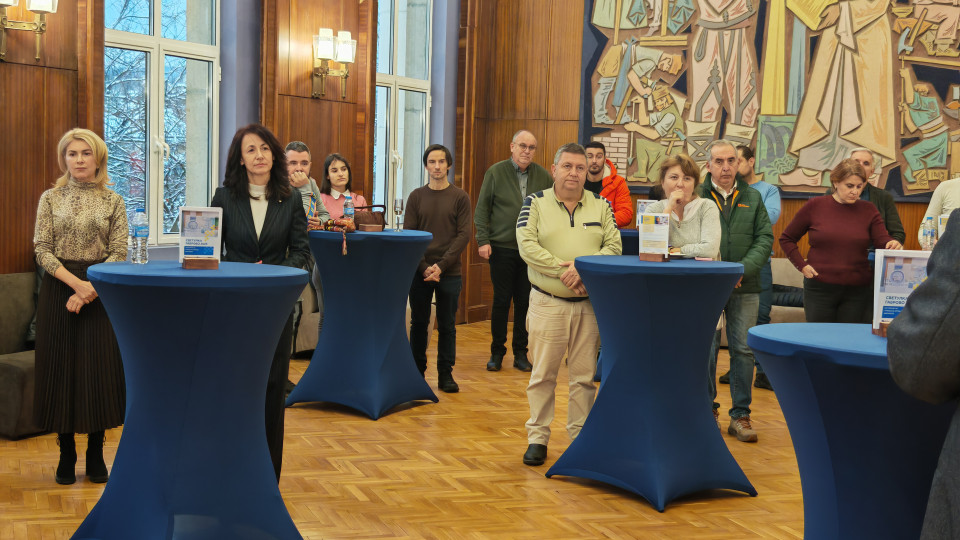 Среща за новите проекти и дарителската кампания за ремонт на Детското отделение в областната болница събра строителния бранш в региона