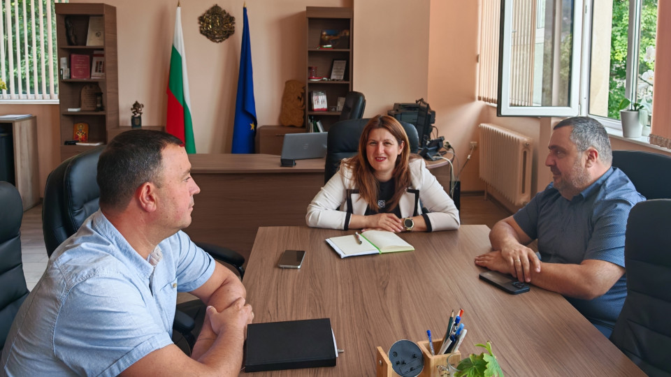 Състоянието на републиканската пътна мрежа в областта обсъдиха областния управител и директора на Областно пътно управление - Габрово