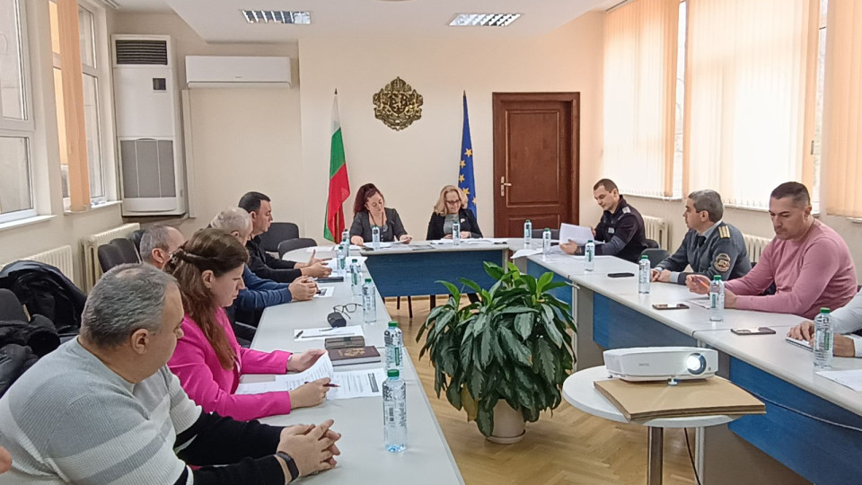 Областната комисия по безопасност на движението по пътищата излезе с предложения за нова площадка по БДП и пълномащабно учение