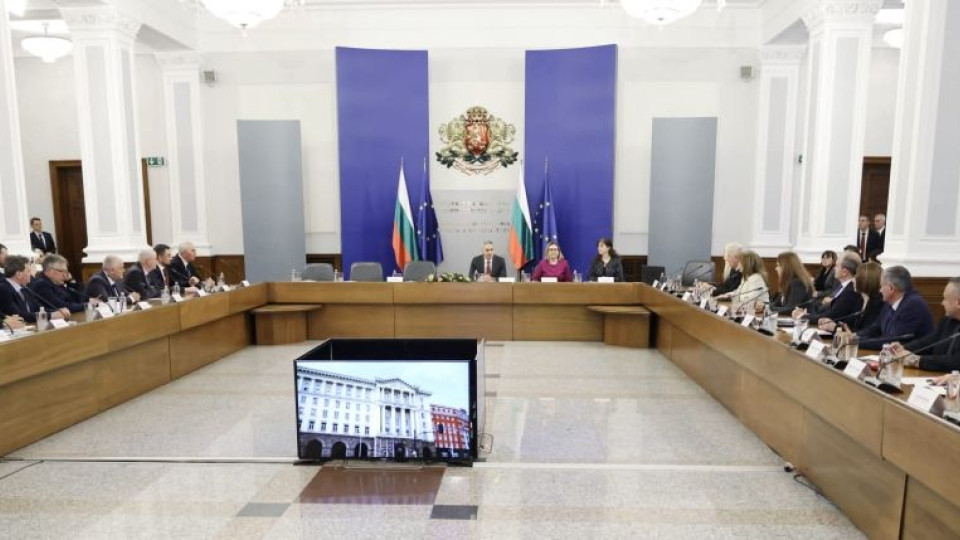 Областният управител Асен Даскалов участва в работна среща с министър-председателя Андрей Гюров 